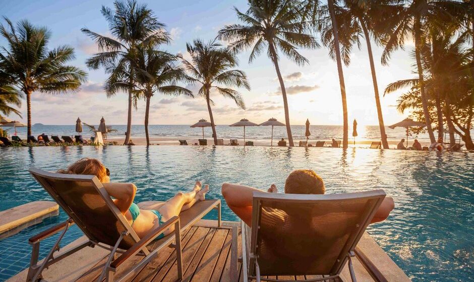 Pool and Palms, Malvdives